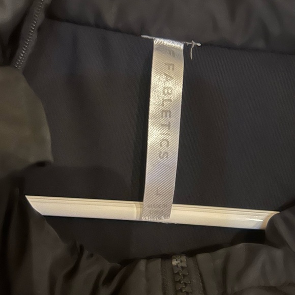 Fabletics Black Bomber Windbreaker Jacket for Women - Picture 3 of 7